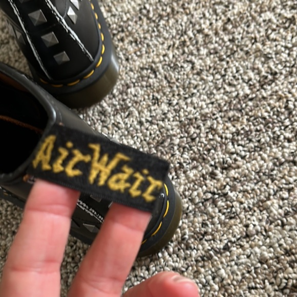 Slightly used Doc Martens w studs - Picture 5 of 9